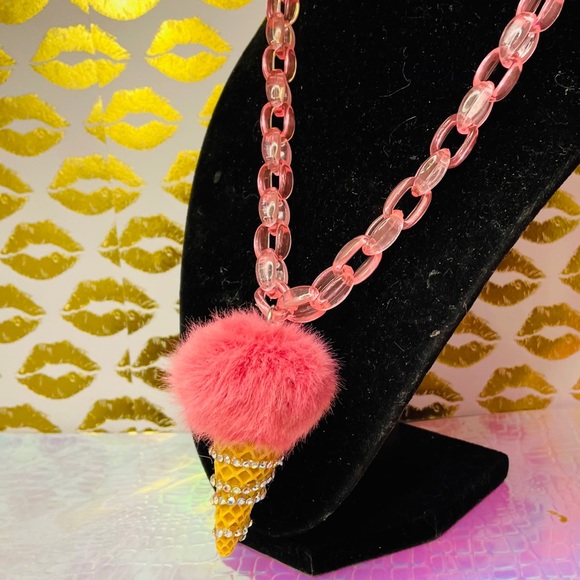 Necklace - Picture 2 of 8